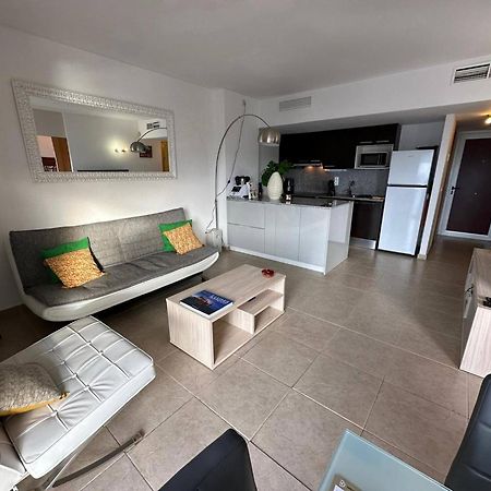 Apartamento En Roses Con Vistas Al Canal Y Piscina מראה חיצוני תמונה