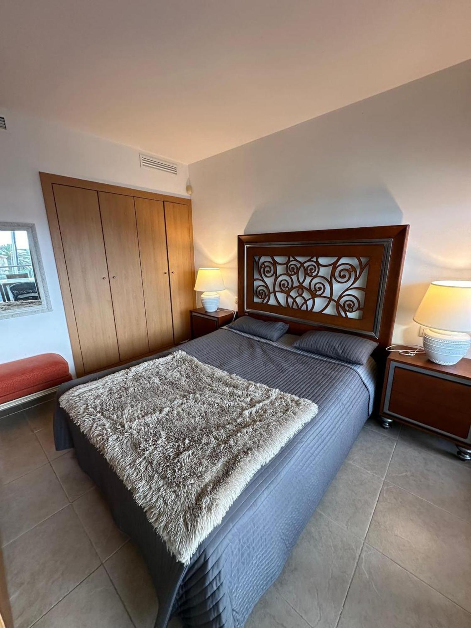 Apartamento En Roses Con Vistas Al Canal Y Piscina מראה חיצוני תמונה
