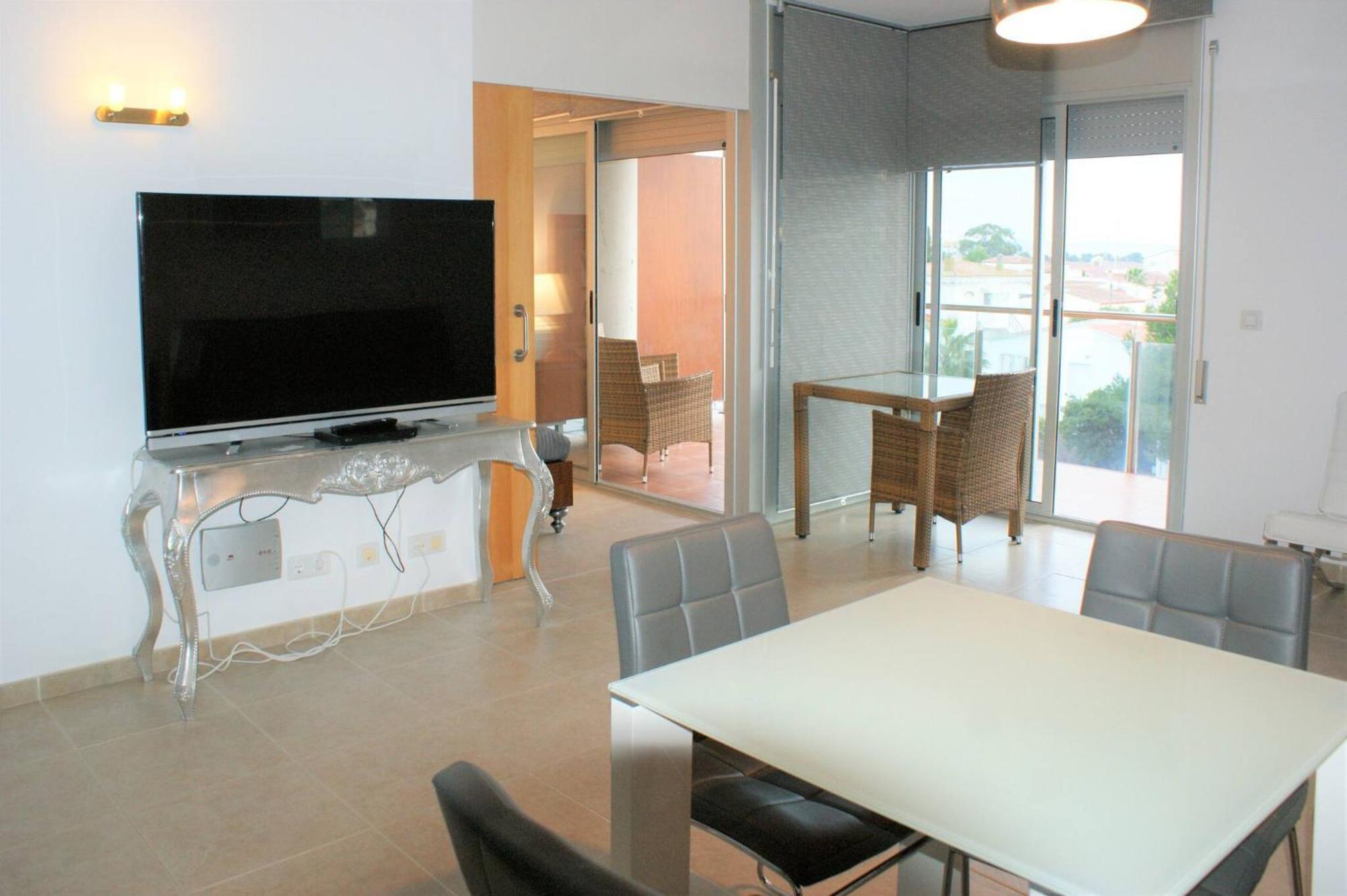 Apartamento En Roses Con Vistas Al Canal Y Piscina מראה חיצוני תמונה
