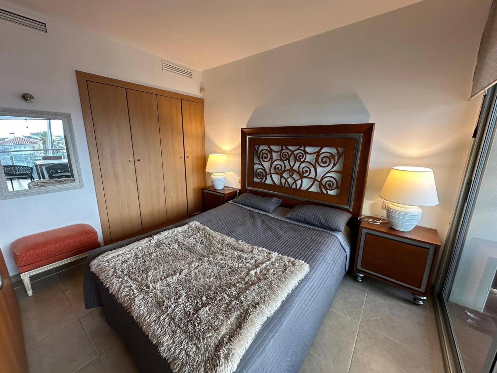 Apartamento En Roses Con Vistas Al Canal Y Piscina מראה חיצוני תמונה